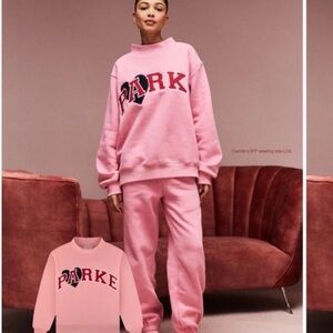 NWT Parke Valentines Day Women's Mockneck Sweatshirt 💕🤍